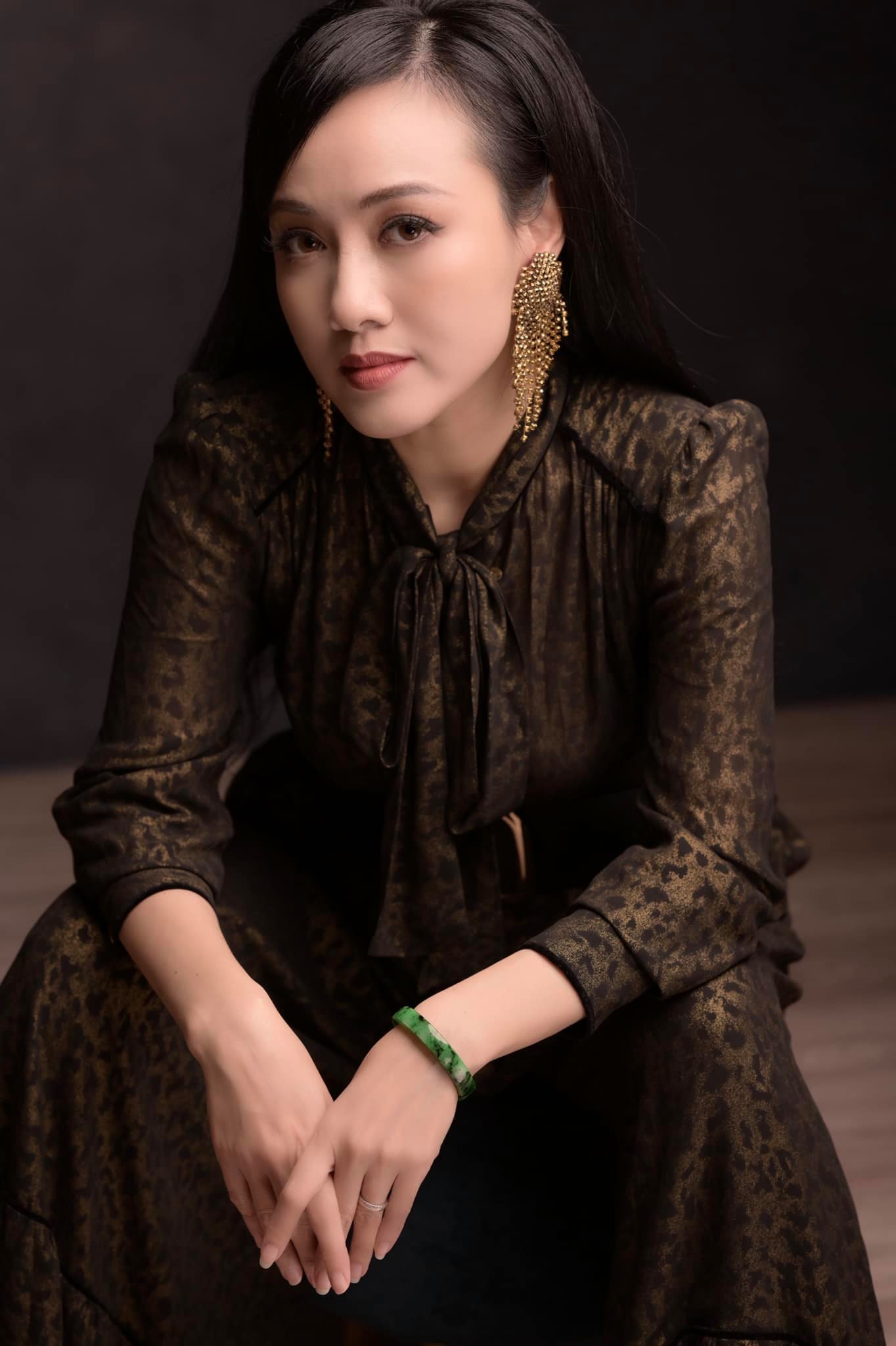 BTV Hoài Anh bất ngờ ngừng dẫn bản tin Thời sự 19h-3