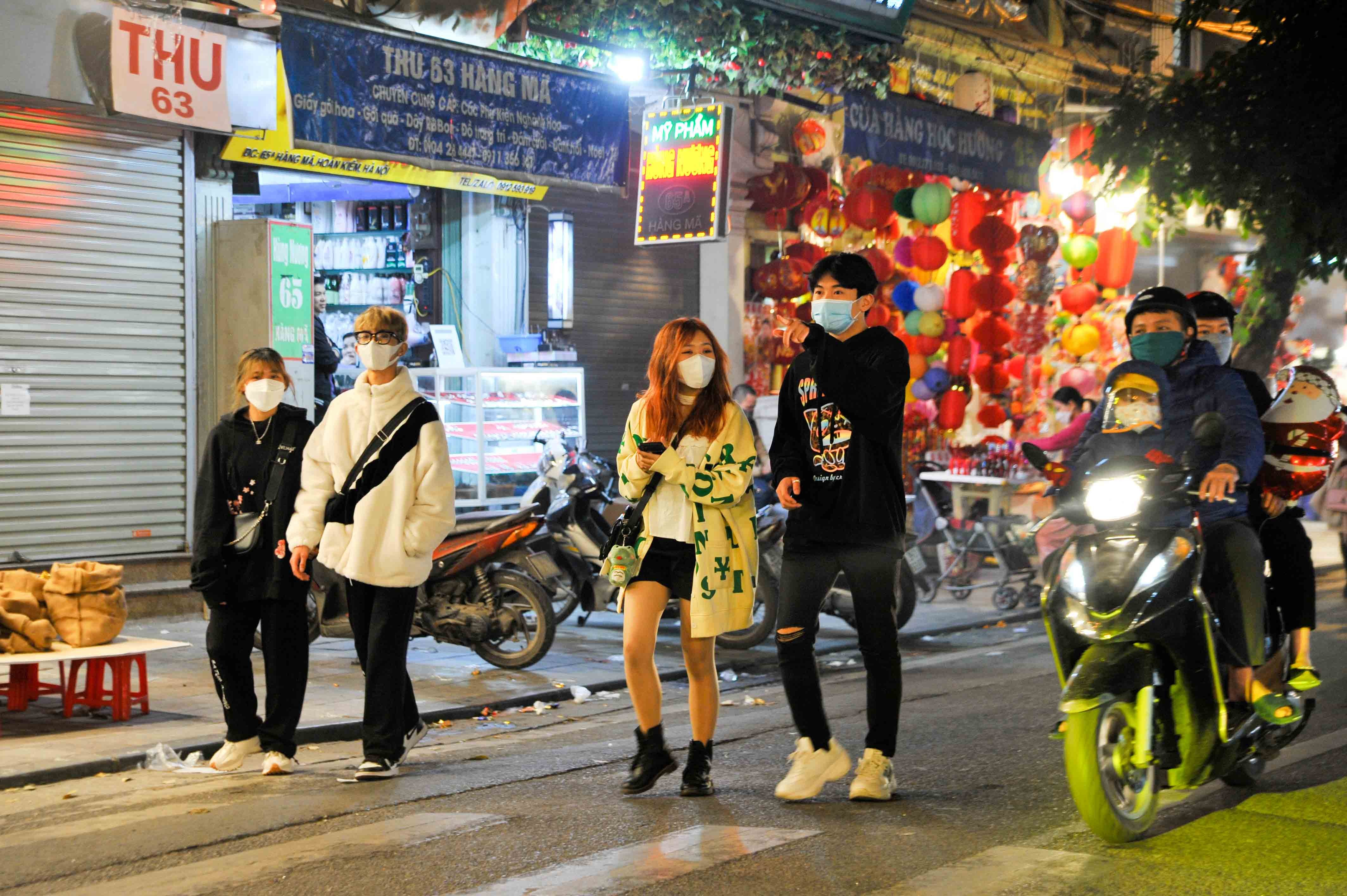 Đêm Giáng sinh đặc biệt ở Thủ đô giữa mùa Covid-19-2