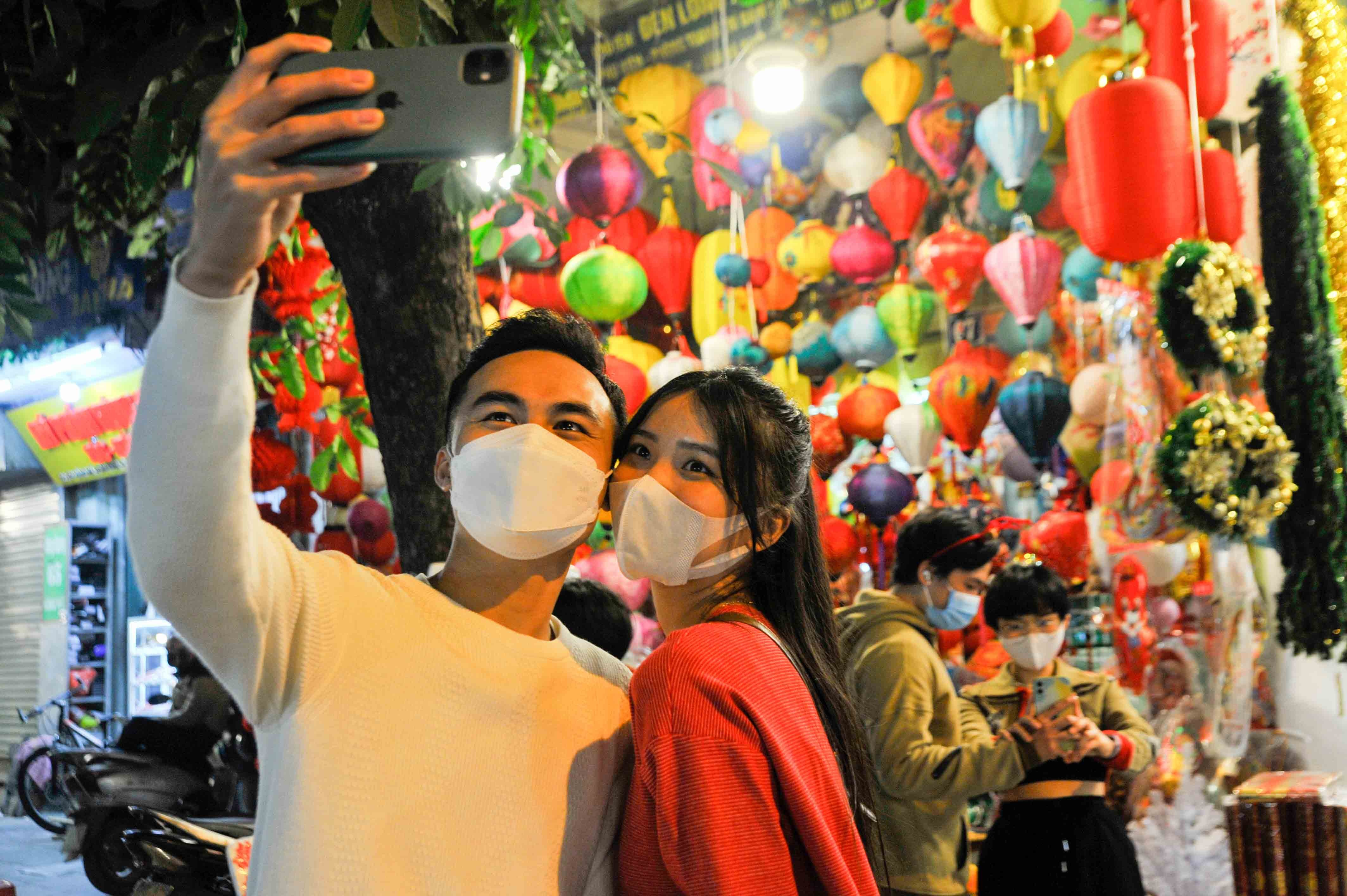 Đêm Giáng sinh đặc biệt ở Thủ đô giữa mùa Covid-19-8