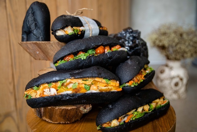 Những chiếc bánh mì hiếm lạ, gây xôn xao Việt Nam-11