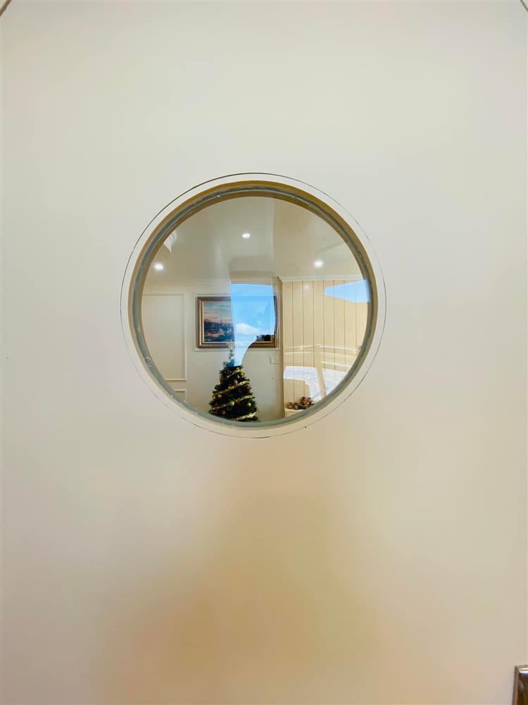 Tổ ấm ấn tượng mang cả trạm không gian vũ trụ vào trong nhà, góc nào cũng xinh xắn và đượm màu yêu thương-27