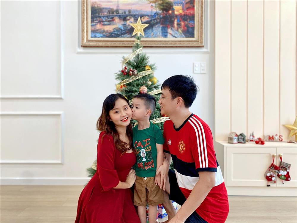 Tổ ấm ấn tượng mang cả trạm không gian vũ trụ vào trong nhà, góc nào cũng xinh xắn và đượm màu yêu thương-2