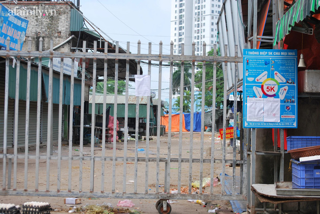 Hà Nội: Thêm 3 quận trung tâm dừng ăn uống tại chỗ, hạn chế tối đa tập trung đông người-1