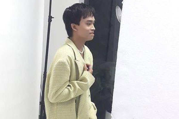 Hồ Văn Cường xuất hiện bên Bầu Thuỵ và Ngọc Sơn, khả năng sắp đại náo showbiz-3