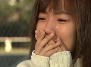 Vào ngày thứ hai sau khi kết hôn, tôi phát hiện bố chồng sống một mình trong nhà kho, thấy ông mà tôi trào nước mắt-1