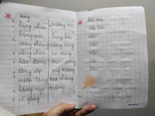 Đề bài Tìm từ ghép với vần ĂC, học trò viết 1 chữ mà phụ huynh mặt đỏ tía tai vì quá xấu hổ-1