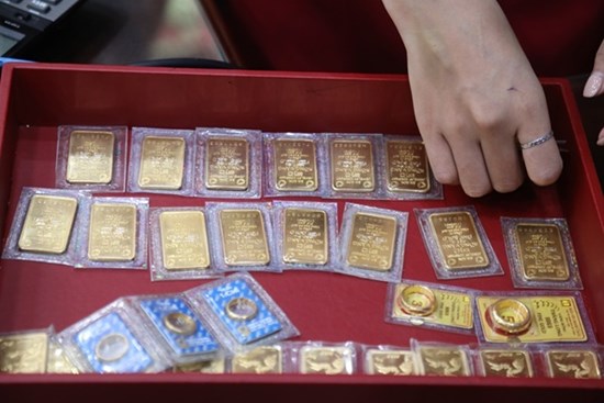 Giá vàng hôm nay 26.12.2021: Dự báo giảm sâu về 45 triệu đồng/lượng