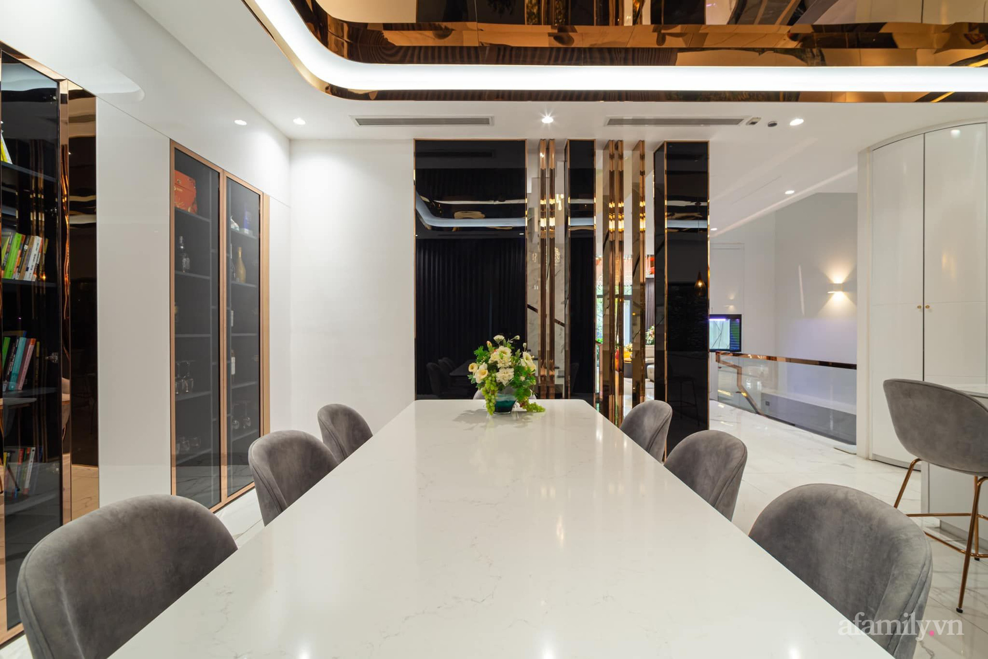 Ngắm không gian sống rộng 200m² của CEO trẻ 9x tại Sài Gòn, full nội thất giá trị khủng tới 14 tỷ-12