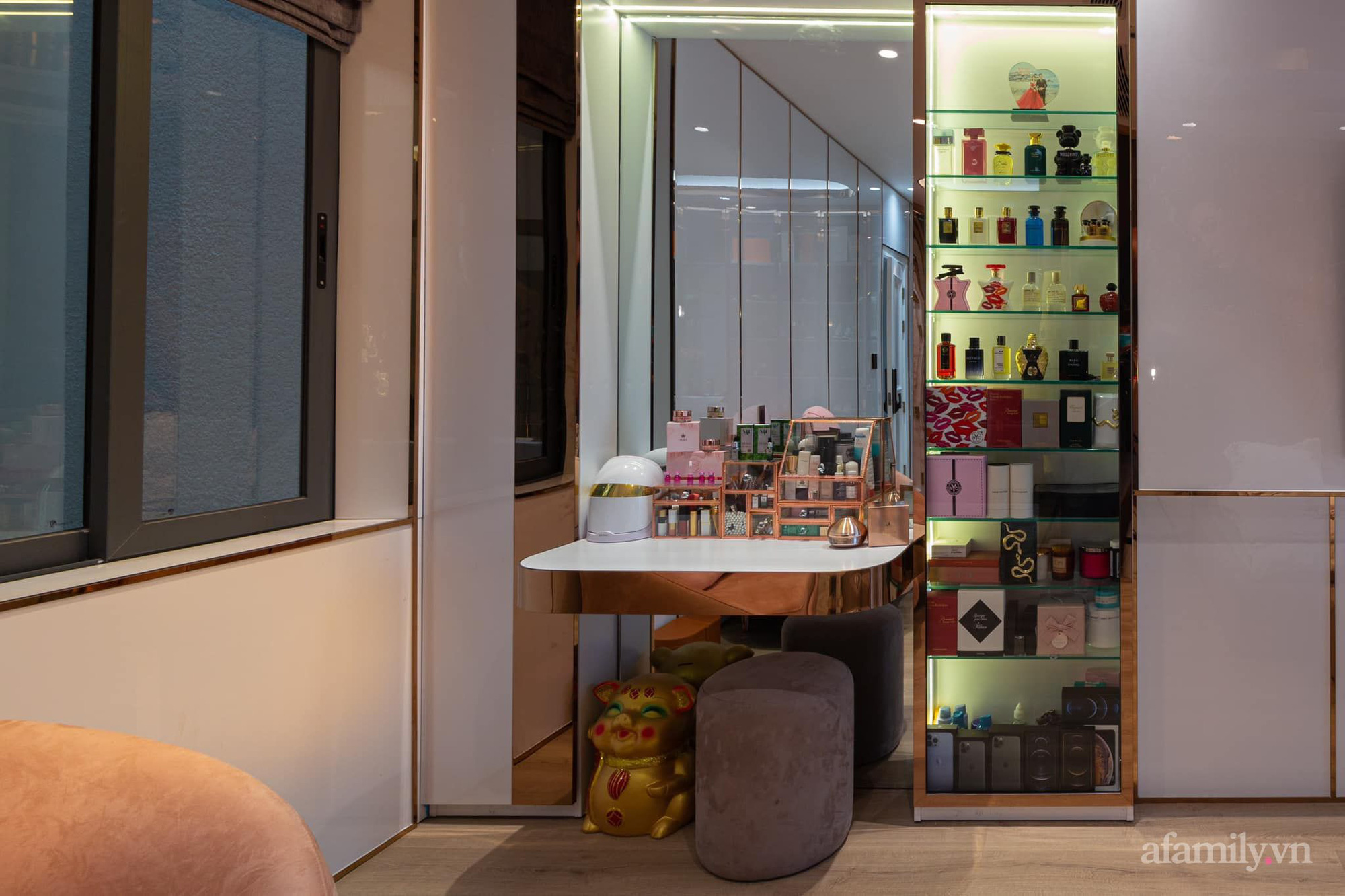 Ngắm không gian sống rộng 200m² của CEO trẻ 9x tại Sài Gòn, full nội thất giá trị khủng tới 14 tỷ-18