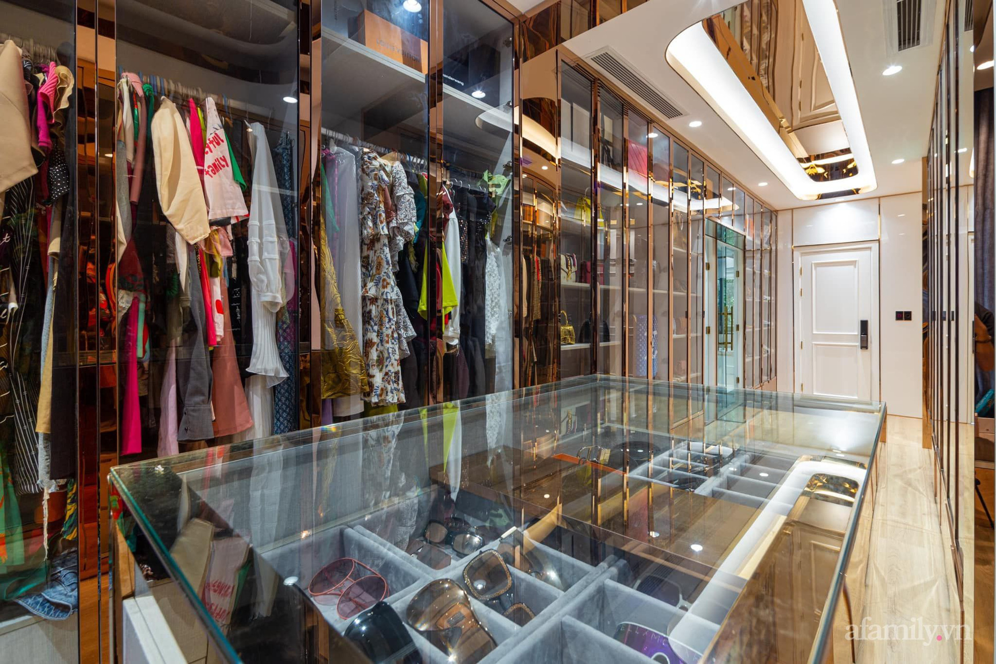 Ngắm không gian sống rộng 200m² của CEO trẻ 9x tại Sài Gòn, full nội thất giá trị khủng tới 14 tỷ-25