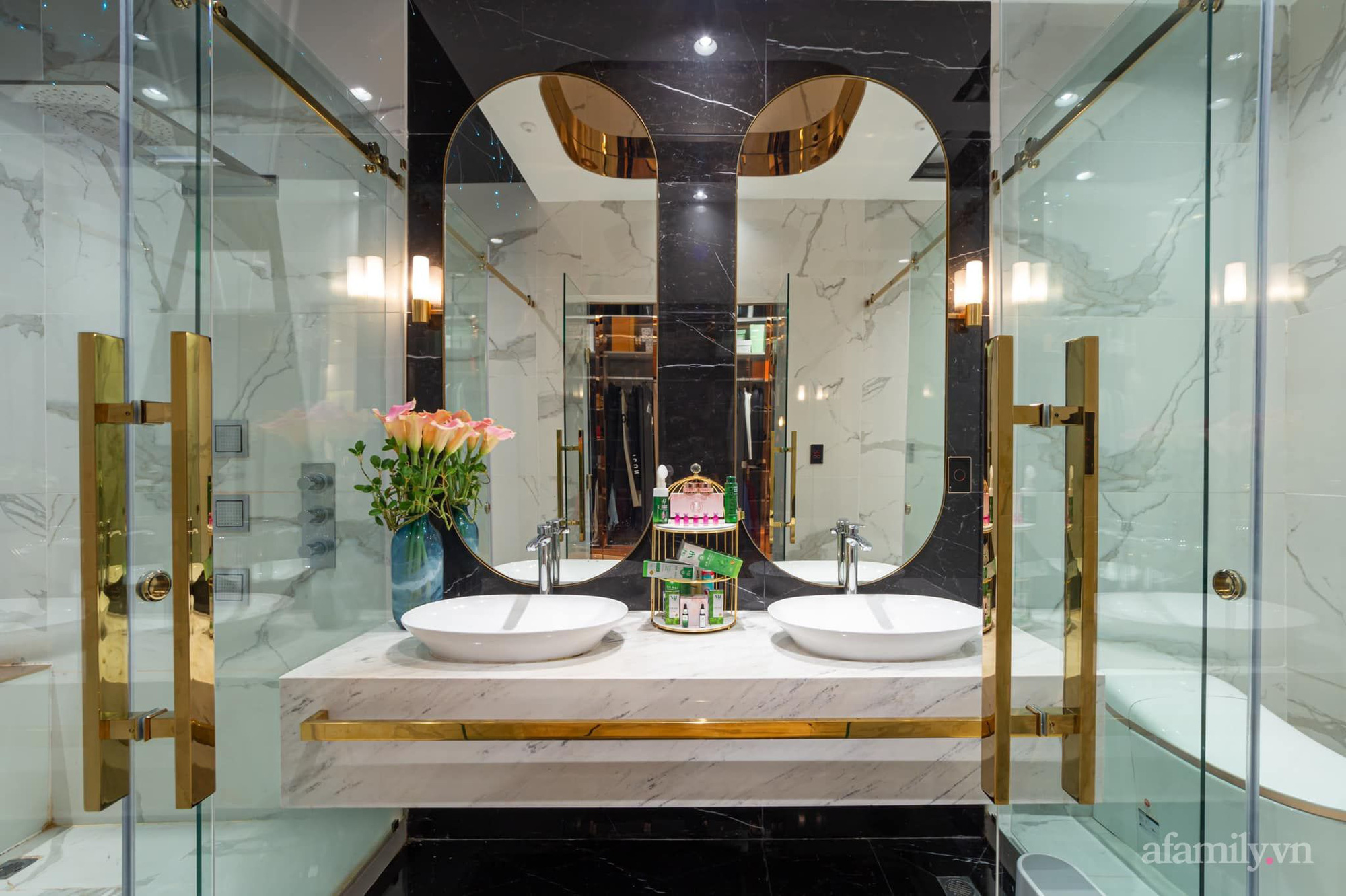 Ngắm không gian sống rộng 200m² của CEO trẻ 9x tại Sài Gòn, full nội thất giá trị khủng tới 14 tỷ-30