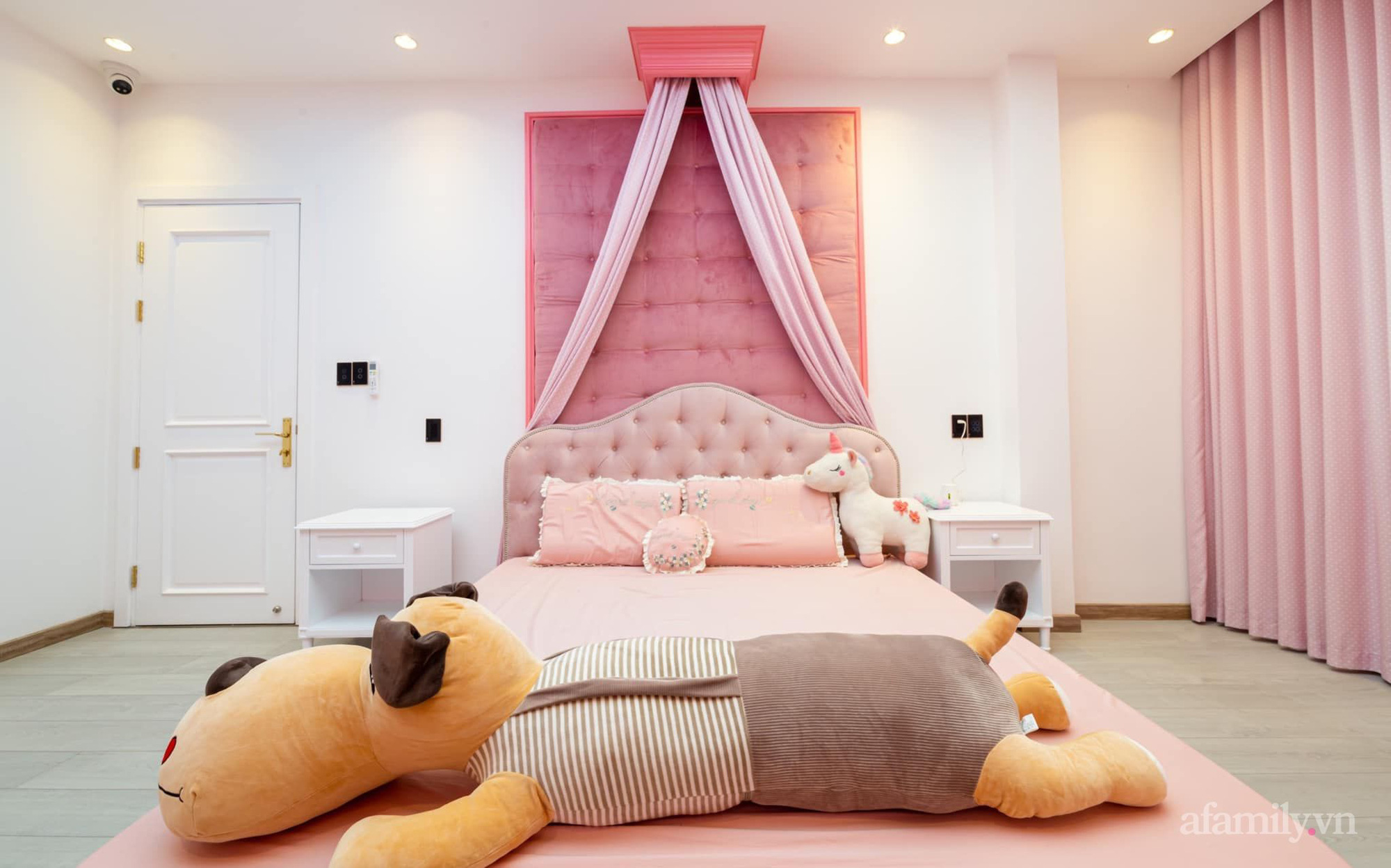 Ngắm không gian sống rộng 200m² của CEO trẻ 9x tại Sài Gòn, full nội thất giá trị khủng tới 14 tỷ-22