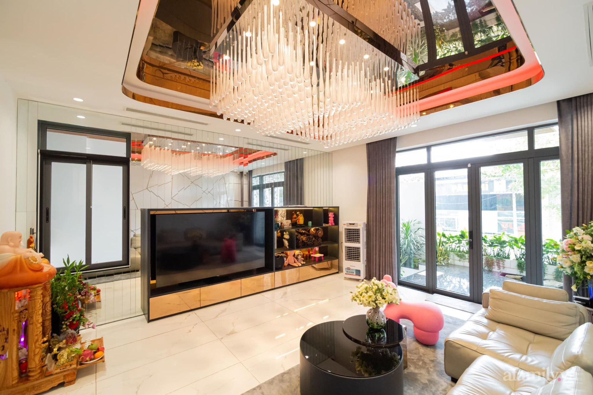 Ngắm không gian sống rộng 200m² của CEO trẻ 9x tại Sài Gòn, full nội thất giá trị khủng tới 14 tỷ-4