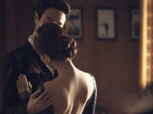 Bỏ vợ 2 con đi theo nhân tình hot girl, hôm vào phòng ngủ của em nhìn thấy thứ này tôi mới biết mình bị lừa-1