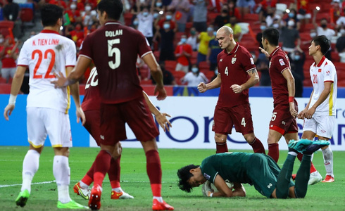 Thi đấu hết mình nhưng không thể ghi bàn, tuyển Việt Nam thành cựu vương AFF Cup-1