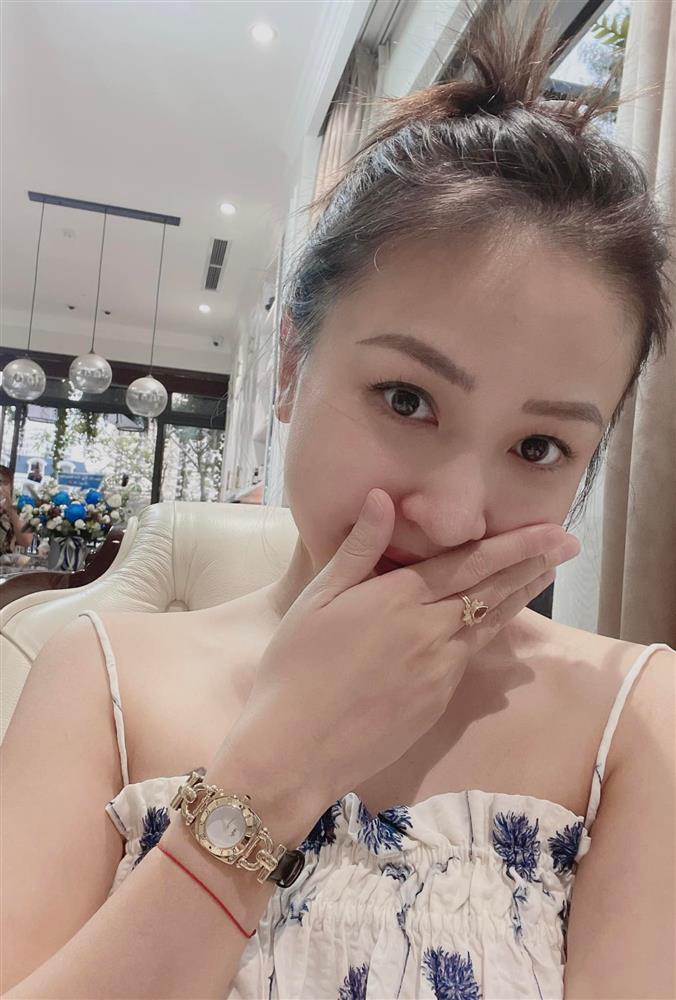 Vân Hugo mang thai nhóc tỳ thứ 2 được 19 tuần, sút cân nhẹ, tiết lộ cả tên ở nhà đáng yêu của con-2