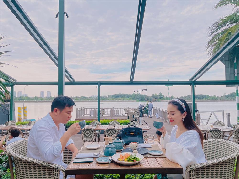 Vân Hugo mang thai nhóc tỳ thứ 2 được 19 tuần, sút cân nhẹ, tiết lộ cả tên ở nhà đáng yêu của con-7