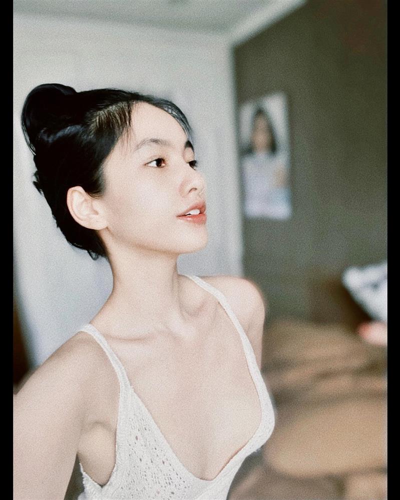 Cẩm Đan ở tuổi 20: Style lấn sân hở bạo và cú trượt dài hậu drama tình ái khiến fan thất vọng-14