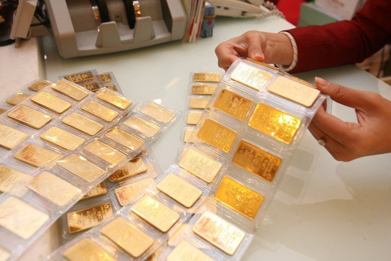 Có ít tiền không đủ mua đất, nên đầu tư vàng hay gửi tiết kiệm?-1