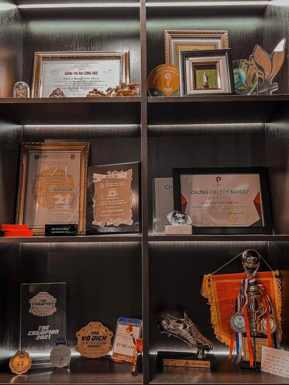 Nhạc sĩ Nguyễn Văn Chung hé lộ không gian sang trọng trong căn hộ mới-8