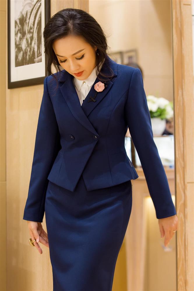 BTV Hoài Anh chính thức lên tiếng trước thông tin rời chương trình thời sự 19h của VTV và công việc ngay sau đó-7