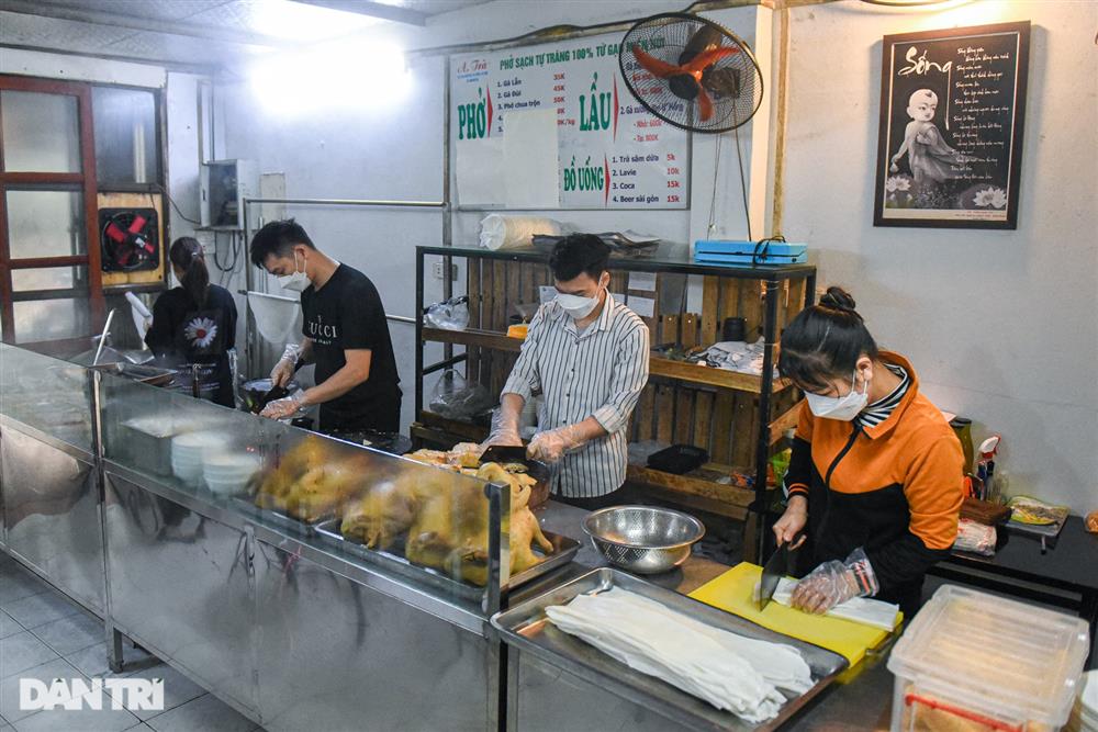 Quán phở tự tráng của người Mông giữa lòng Hà Nội, ngày bán hết vèo 500 bát-1