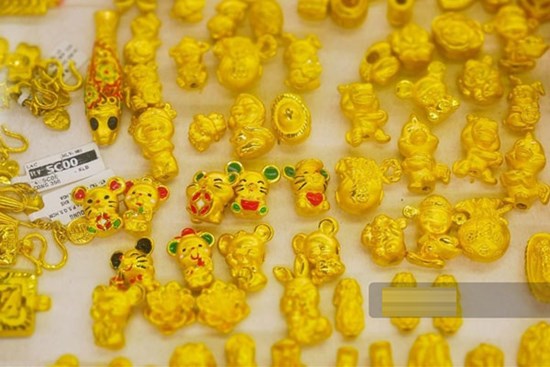 Nhà đầu tư lãi đậm sau 1 năm mua vào, giá vàng vẫn hừng hực tăng