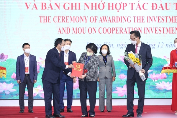 Hưng Yên trao quyết định đầu tư dự án ‘siêu nhà máy sữa’ 4.600 tỷ đồng-1