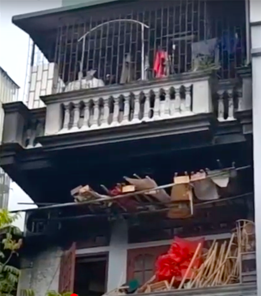 Hiện trường thương tâm vụ cháy nhà mặt phố khiến 2 vợ chồng và con nhỏ tử vong-8