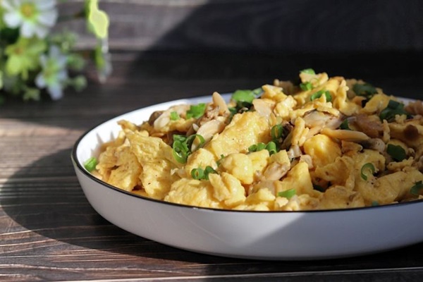 Cách làm trứng xào ngao đơn giản, vị mềm thơm ngon, giàu dinh dưỡng-1