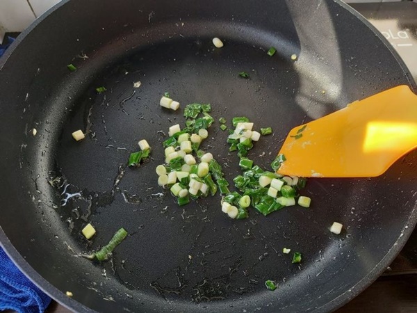 Cách làm trứng xào ngao đơn giản, vị mềm thơm ngon, giàu dinh dưỡng-8