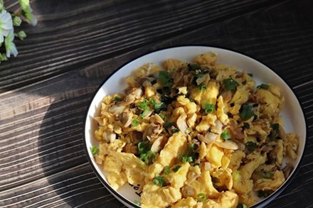 Cách làm trứng xào ngao đơn giản, vị mềm thơm ngon, giàu dinh dưỡng