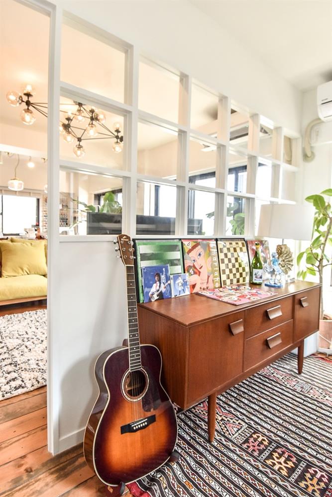 Ánh sáng dịu nhẹ trong ngôi nhà nhỏ đầy màu sắc, cho không gian bình dị mà cá tính-7