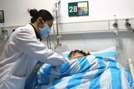 Cô gái 22 tuổi phải cắt bỏ nửa lá gan vì bị ung thư, nguyên nhân xuất phát từ 2 thói quen thường ngày của nhiều người trẻ