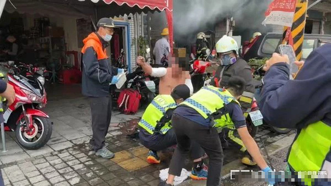 Vụ đánh ghen đáng sợ nhất: Sau khi ly hôn, nghi ngờ vợ ngoại tình với sếp, chồng đã có màn ra tay tàn độc-2