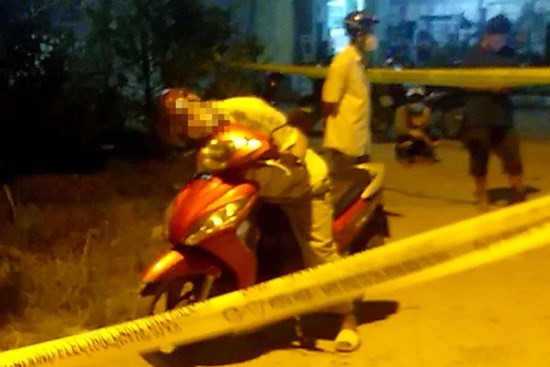 Uống rượu tại đám tang, người đàn ông gục chết trên xe máy khi đang về nhà