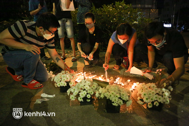 Nghẹn lòng lễ tưởng niệm bé gái 8 tuổi nghi bị dì ghẻ bạo hành: Tấm di ảnh với nụ cười ngây thơ khiến bao người xót xa-2