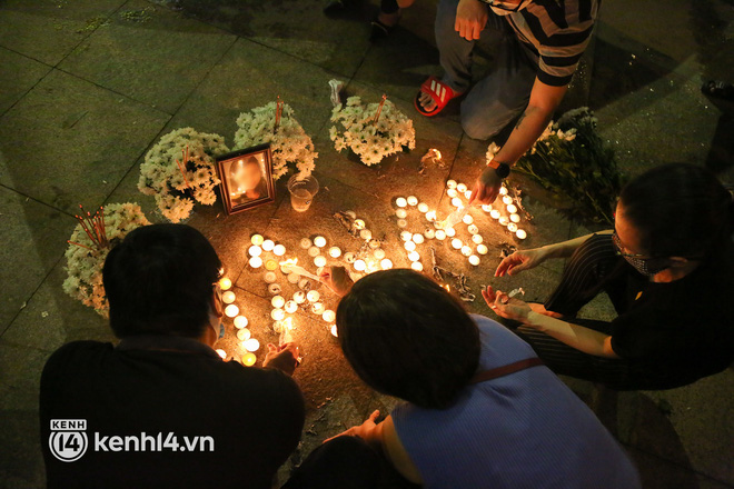 Nghẹn lòng lễ tưởng niệm bé gái 8 tuổi nghi bị dì ghẻ bạo hành: Tấm di ảnh với nụ cười ngây thơ khiến bao người xót xa-4