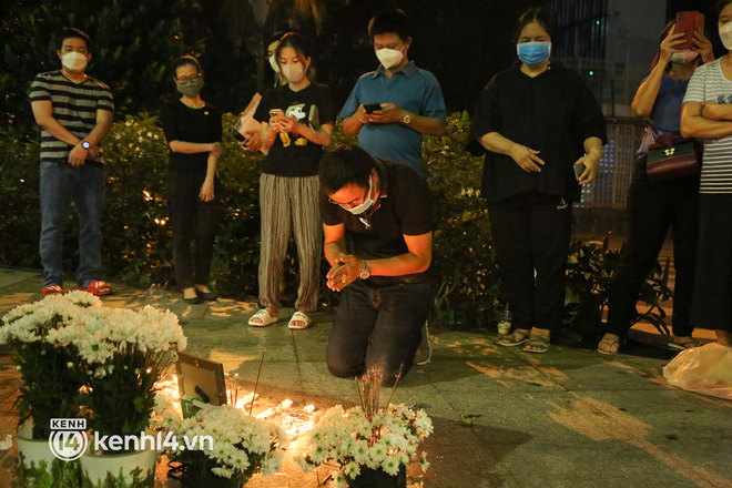 Nghẹn lòng lễ tưởng niệm bé gái 8 tuổi nghi bị dì ghẻ bạo hành: Tấm di ảnh với nụ cười ngây thơ khiến bao người xót xa-6