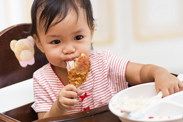 Những loại trái cây tuyệt vời cho bé 6 tháng tuổi ăn dặm và cách ăn an toàn mẹ cần biết-7