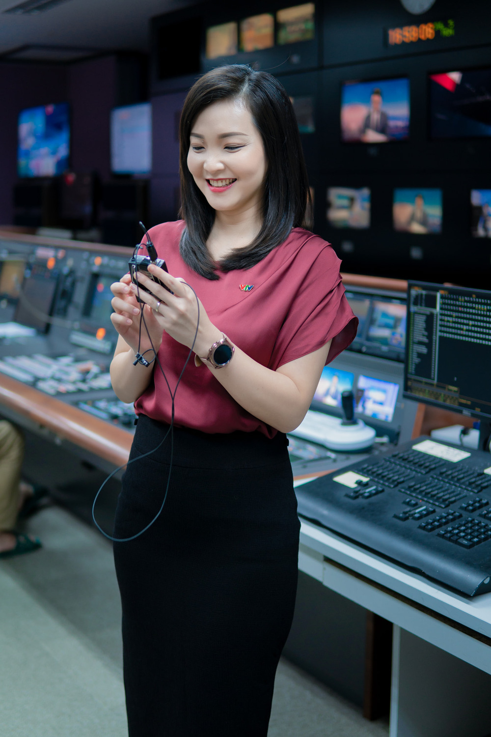 Chân dung BTV thay thế Hoài Anh dẫn Thời sự 19h: Gương mặt khả ái, giọng Nam Bộ ngọt ngào-2