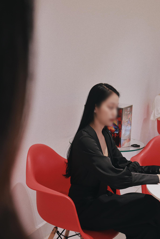 Câu hỏi lớn từ vụ bé gái nghi bị mẹ kế bạo hành đến chết: Đã đành bánh đúc không xương, nhưng CHA Ở ĐÂU khi thân con lạnh ngay tại nơi lẽ ra phải là tổ ấm?-2