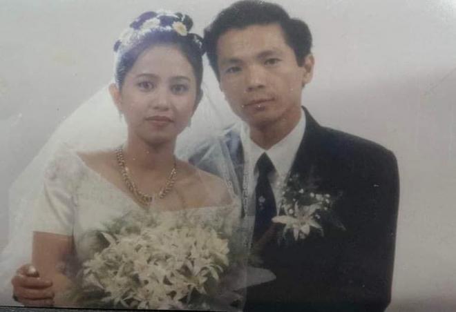 NSND Trung Anh kỷ niệm 24 năm ngày cưới và thốt lên: Ngày đó sao dũng cảm thế!-1
