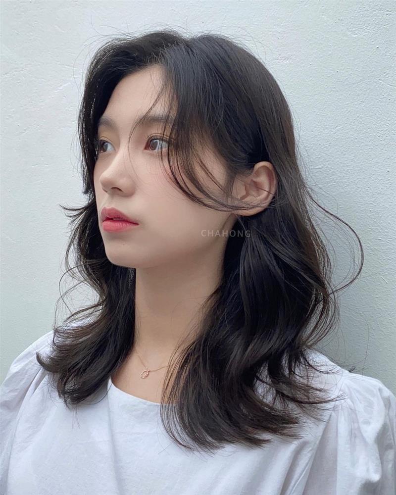 Ghim gấp kiểu tóc ngang vai hot nhất lúc này: Hack mặt thanh thoát hơn, Tết gặp ai cũng được khen xinh-3