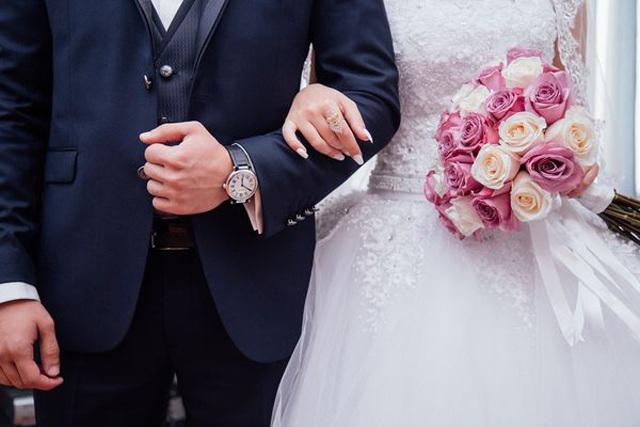 Mẹ bí mật sang tên sổ đỏ cho con gái rồi đẩy vợ chồng tôi ra đường, lời bà nói sau đó khiến tôi thấy nhục nhã vô cùng-1