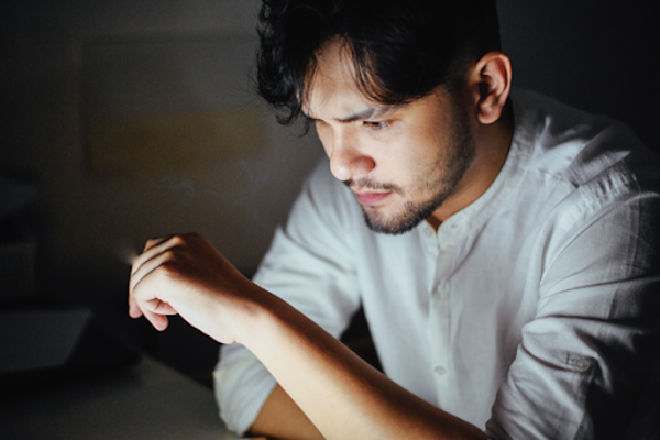 Đáp trả lại thái độ vênh váo của vợ, tôi ngao ngán đưa ra tờ giấy khiến cô ấy phải hối hận vì những lời vừa nói-2