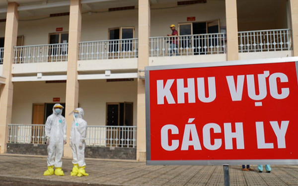 4 người Nghệ An đi cùng chuyến bay với người nhiễm biến chủng Omicron về từ Anh-1