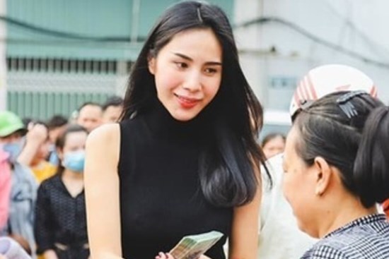 Bộ Công an: Số tiền từ thiện vào tài khoản nghệ sĩ ít hơn tiền phát cho đồng bào lụt bão miền Trung