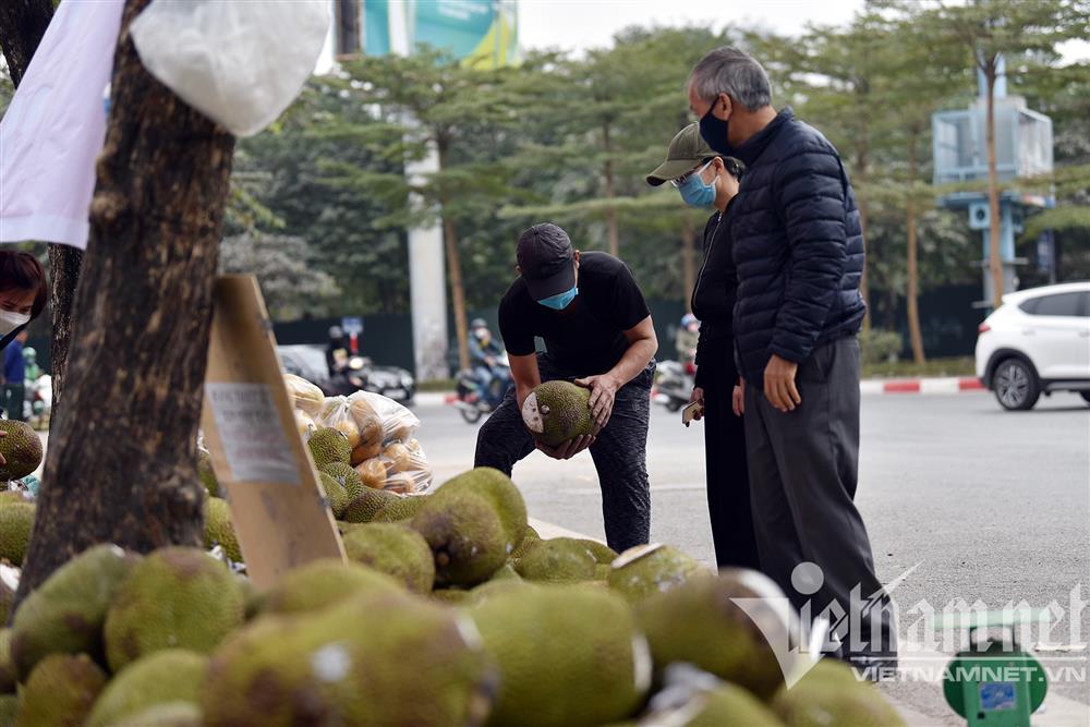 Mít Thái tràn về Hà Nội, giá rẻ ê hề chất đống đầy vỉa hè-5