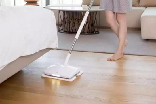 Phải mất 20 năm, người ta mới phát hiện ra rằng, thêm một số 'món hời' này vào nước lau sàn nhà sẽ sạch bóng loáng mà không bám bụi